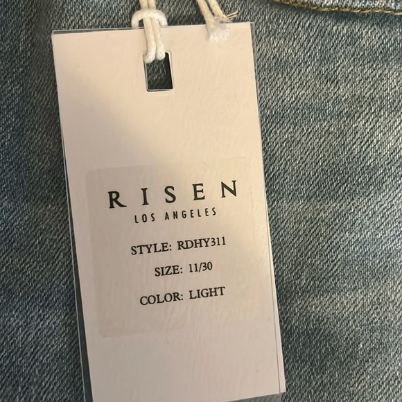 Risen New Light Mid Rise Curvy Yoke Skinny Jeans 30 - Picture 6 of 10